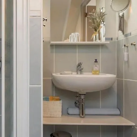 Confort Et Tranquillité à : Climatisée, Salle D'eau Privative, Wifi Et Vélos à Disposition - Fr-1-306-1253 Bed and breakfast