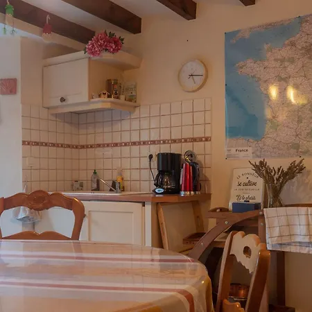 Chambre Confortable Avec Climatisation - Fr-1-306-1253 Bed & Breakfast