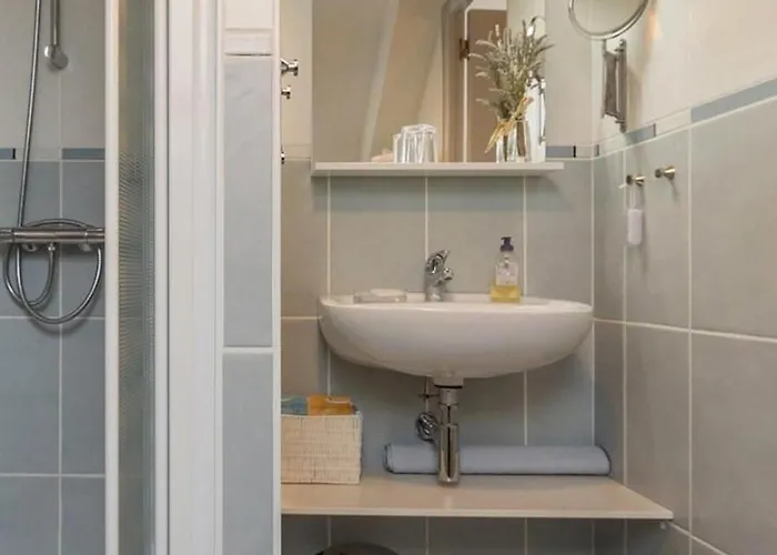 Confort Et Tranquillite A : Climatisee, Salle D'eau Privative, Wifi Et Velos A Disposition - Fr-1-306-1253 Bed & Breakfast