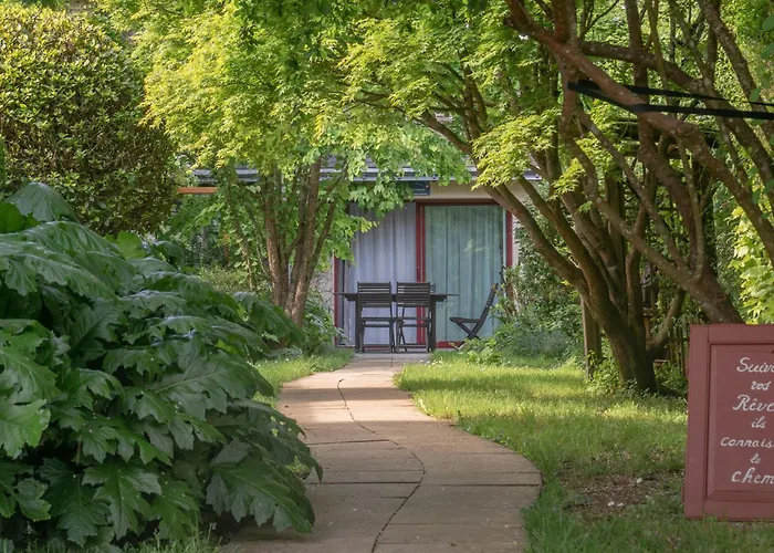 Confort Et Tranquillite A : Climatisee, Salle D'eau Privative, Wifi Et Velos A Disposition - Fr-1-306-1253 3*